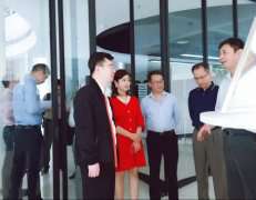 广东省工业和信息化局莅临MK官方网页版-MK(中国)调研制造业创新中心建设情况 